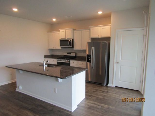 2155 Ainsley Dr., Little River, SC 29566