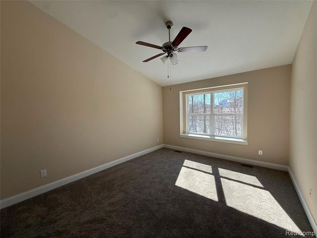 295 Canyon Creek Court 29, Howell, MI 48843