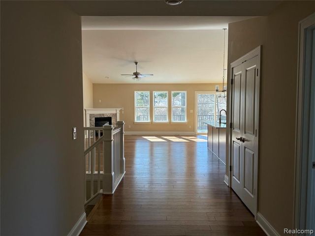 295 Canyon Creek Court 29, Howell, MI 48843