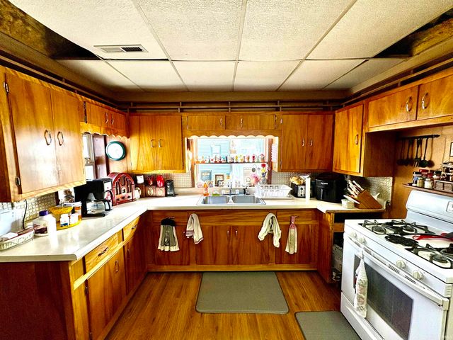 1128 W Cherry Street, Bluffton, IN 46714