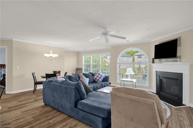 1620 Cherry Blossom Lane 204, Winston-salem, NC 27127