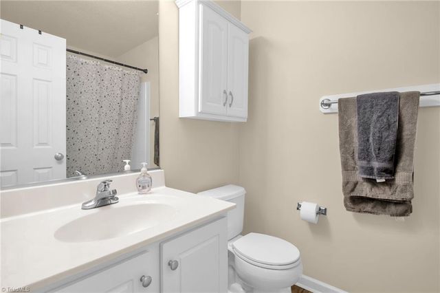 1620 Cherry Blossom Lane 204, Winston-salem, NC 27127