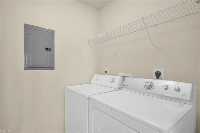 1620 Cherry Blossom Lane 204, Winston-salem, NC 27127