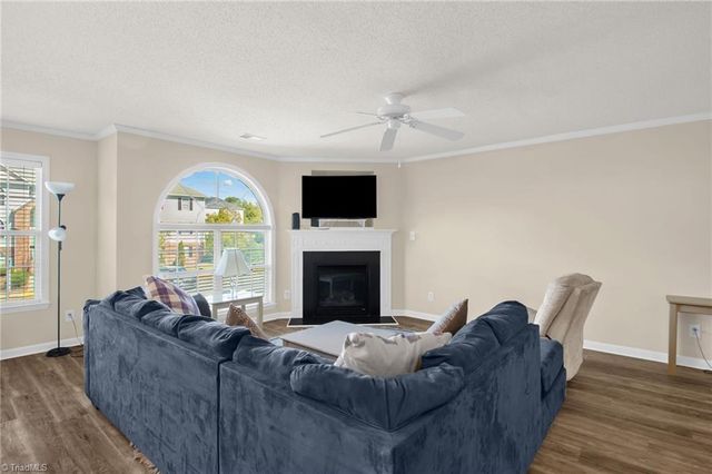 1620 Cherry Blossom Lane 204, Winston-salem, NC 27127