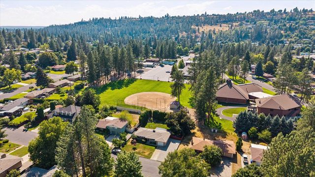 8213 N Whitehouse Dr, Spokane, WA 99208