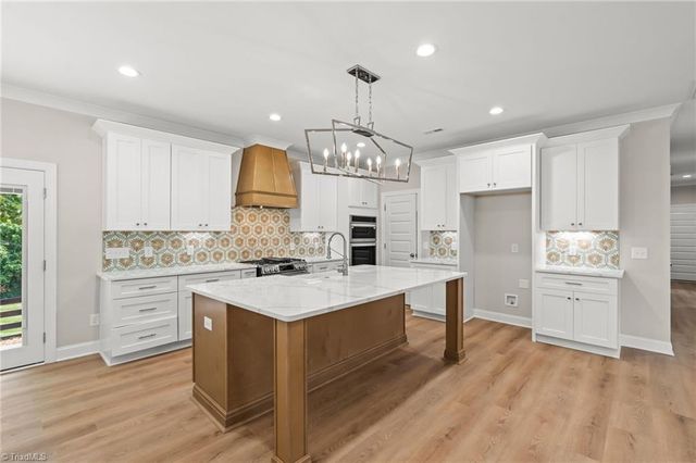 105 Kingsmill Court, Advance, NC 27006