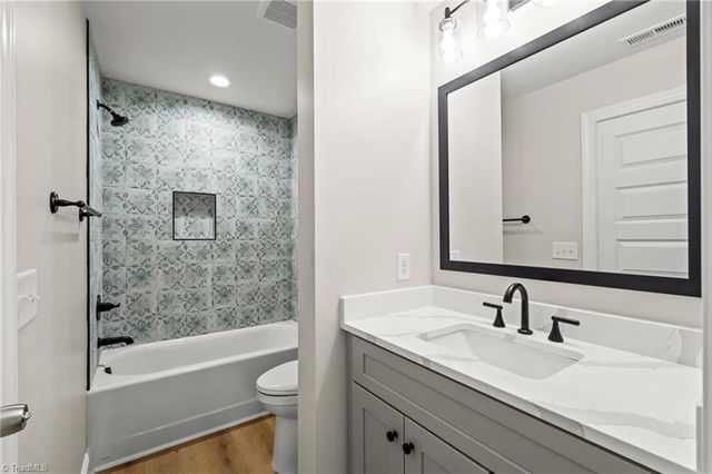 105 Kingsmill Court, Advance, NC 27006