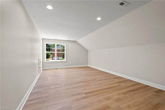 105 Kingsmill Court, Advance, NC 27006