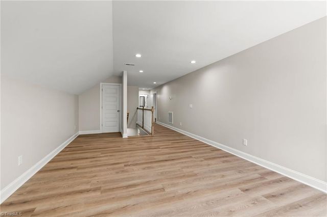 105 Kingsmill Court, Advance, NC 27006