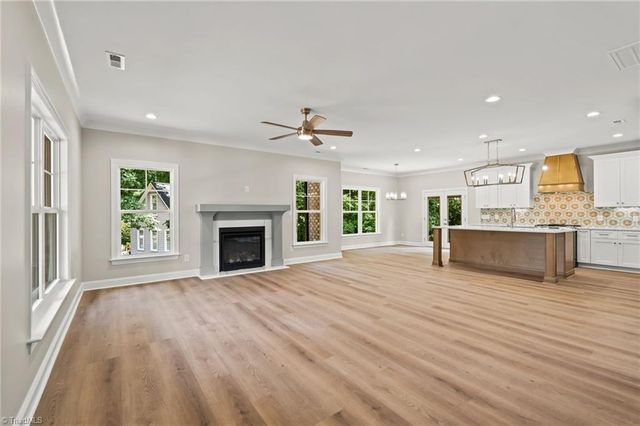 105 Kingsmill Court, Advance, NC 27006