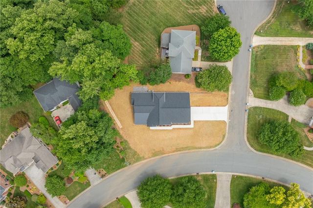 105 Kingsmill Court, Advance, NC 27006