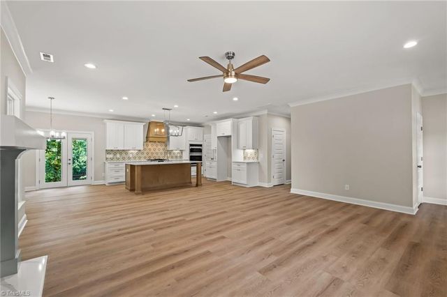 105 Kingsmill Court, Advance, NC 27006