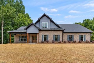 105 Kingsmill Court, Advance, NC 27006