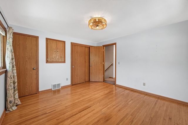 4621 Ewing Avenue N, Robbinsdale, MN 55422