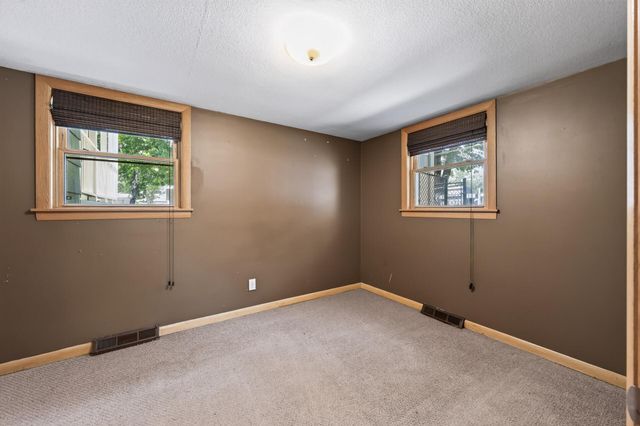4621 Ewing Avenue N, Robbinsdale, MN 55422