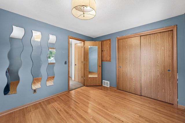 4621 Ewing Avenue N, Robbinsdale, MN 55422