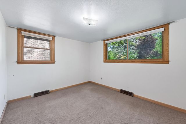 4621 Ewing Avenue N, Robbinsdale, MN 55422