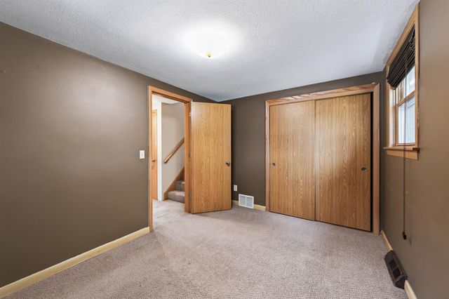 4621 Ewing Avenue N, Robbinsdale, MN 55422