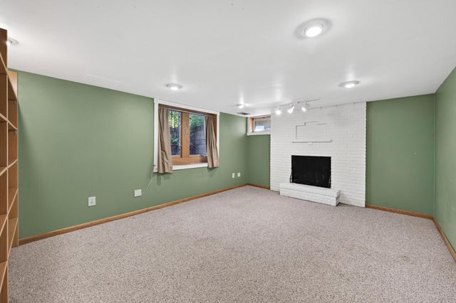 4621 Ewing Avenue N, Robbinsdale, MN 55422