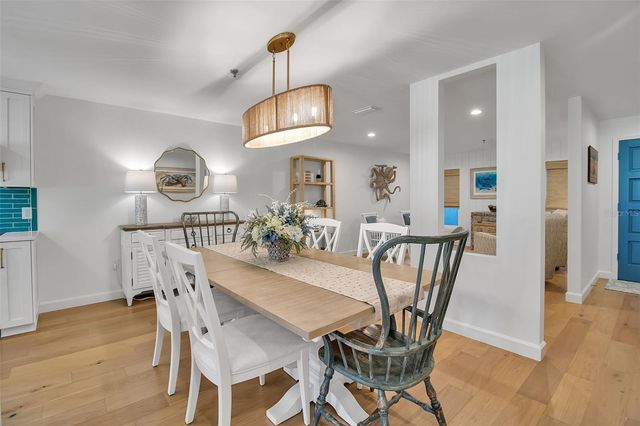 2123 HARBOURSIDE DRIVE 903, Longboat Key, FL 34228