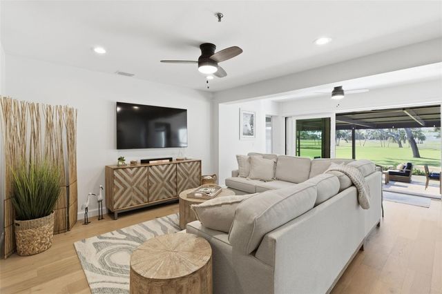 2123 HARBOURSIDE DRIVE 903, Longboat Key, FL 34228