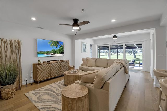 2123 HARBOURSIDE DRIVE 903, Longboat Key, FL 34228