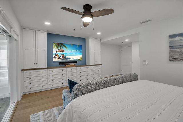 2123 HARBOURSIDE DRIVE 903, Longboat Key, FL 34228