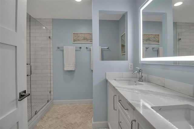 2123 HARBOURSIDE DRIVE 903, Longboat Key, FL 34228