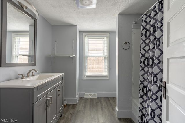 3736 Louise Street, Mogadore, OH 44260