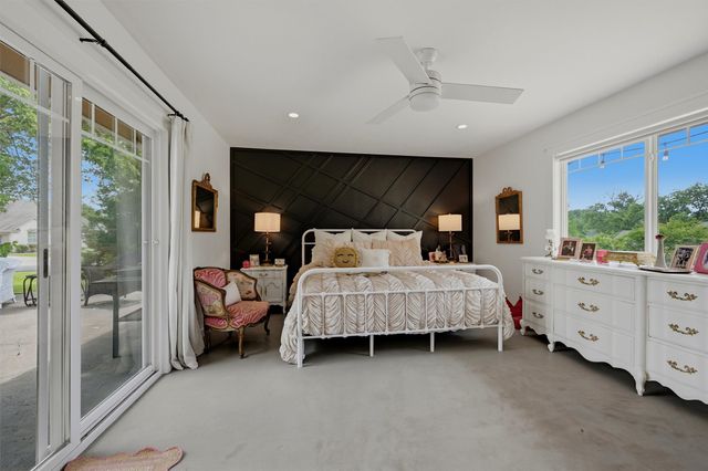 100 Cayuga Cove, Lake Kiowa, TX 76240