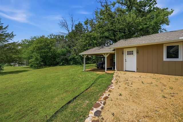 100 Cayuga Cove, Lake Kiowa, TX 76240