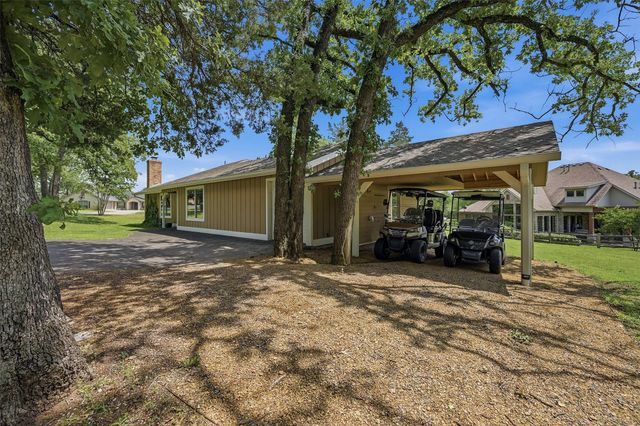 100 Cayuga Cove, Lake Kiowa, TX 76240