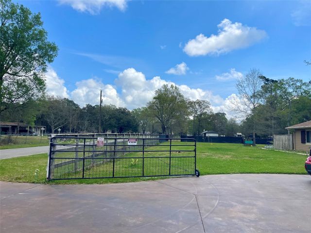 3210 Martha Street, Vidor, TX 77662