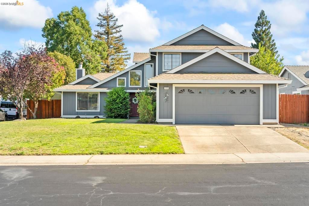 Image 1 of property listing at 1030 Betsy Ross DR, Roseville, CA 95747