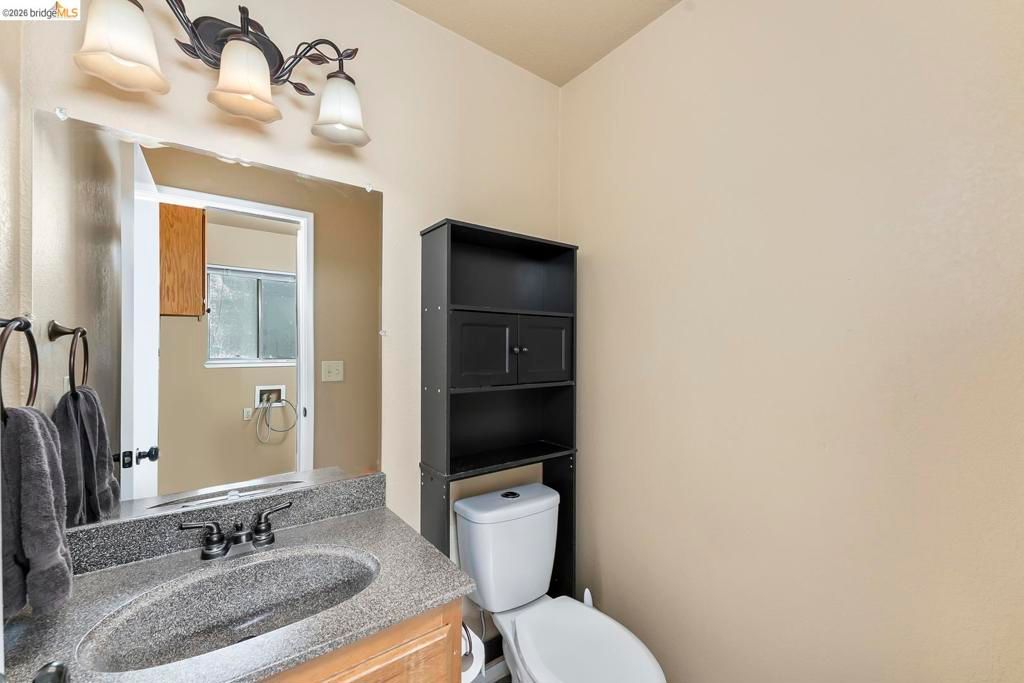 Image 15 of property listing at 1030 Betsy Ross DR, Roseville, CA 95747