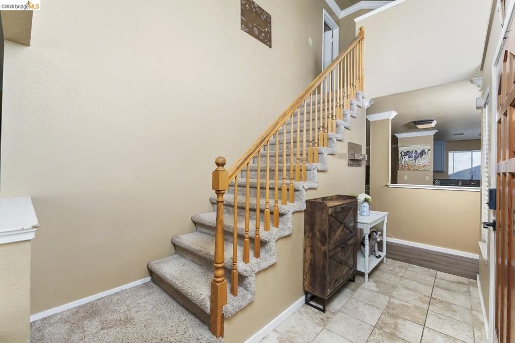 Image 16 of property listing at 1030 Betsy Ross DR, Roseville, CA 95747