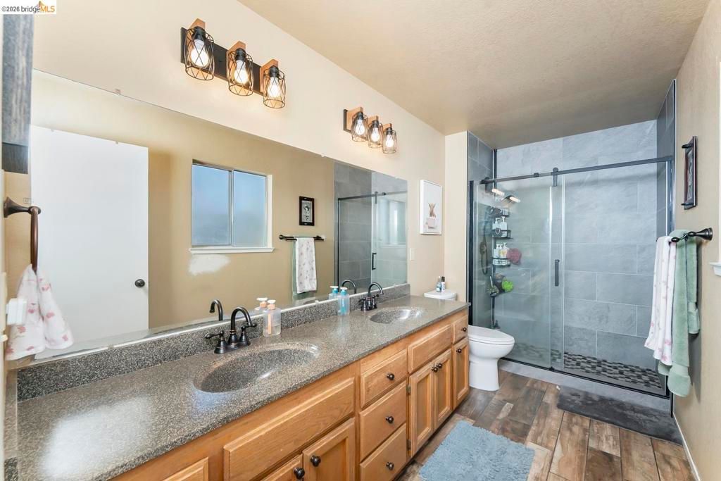Image 20 of property listing at 1030 Betsy Ross DR, Roseville, CA 95747