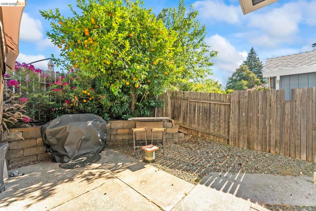 Image 27 of property listing at 1030 Betsy Ross DR, Roseville, CA 95747