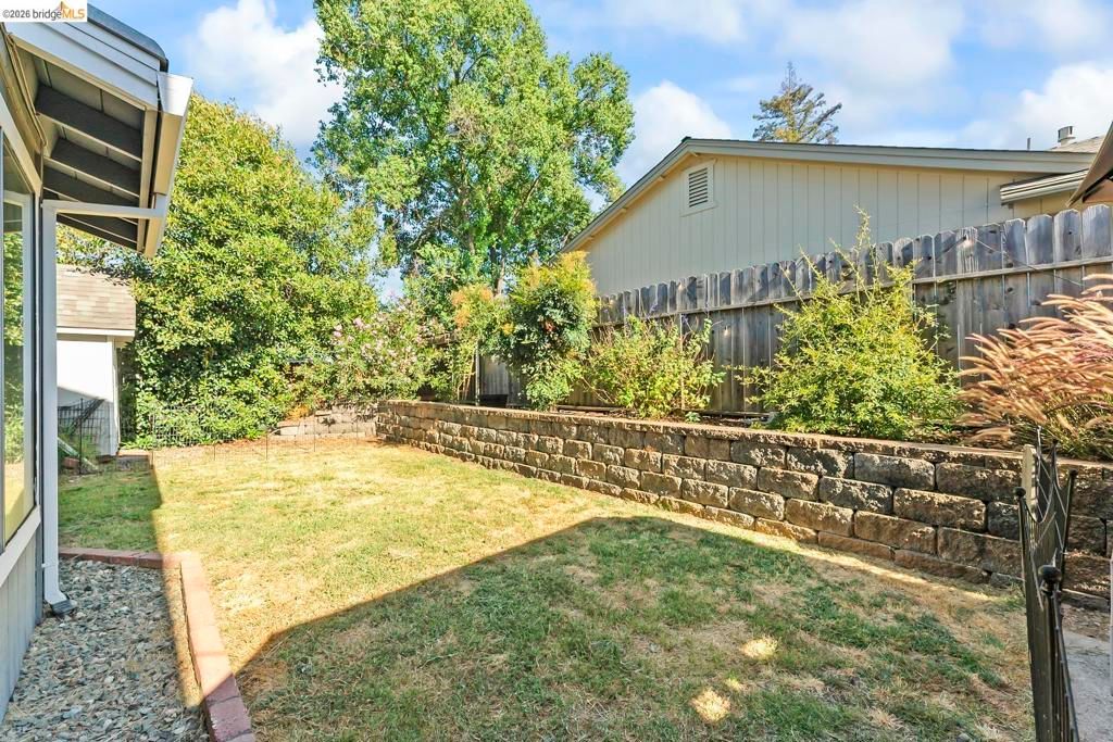 Image 28 of property listing at 1030 Betsy Ross DR, Roseville, CA 95747