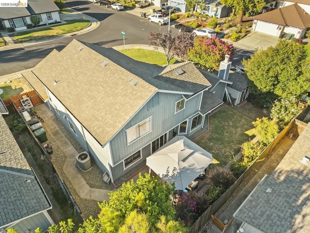 Image 31 of property listing at 1030 Betsy Ross DR, Roseville, CA 95747