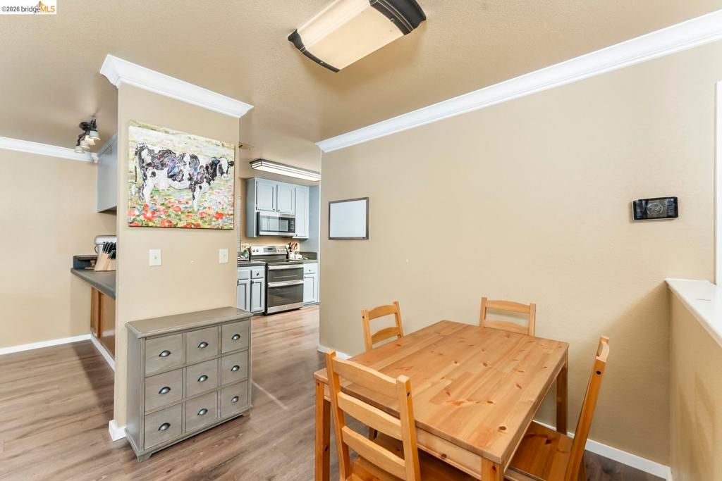 Image 9 of property listing at 1030 Betsy Ross DR, Roseville, CA 95747