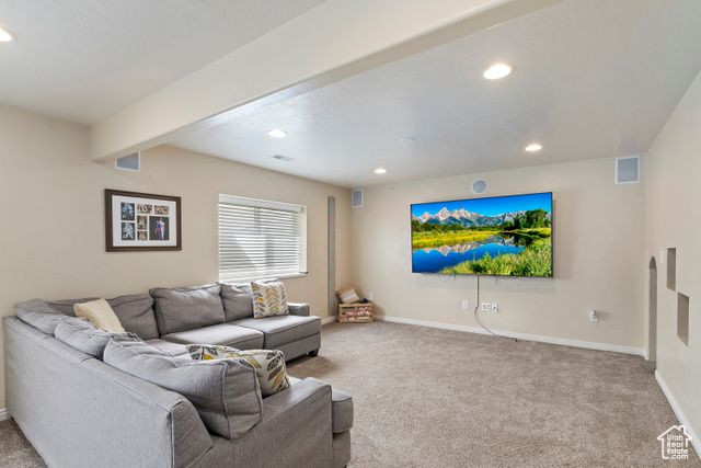 6761 S HIGH BLUFF DR, West Jordan, UT 84084