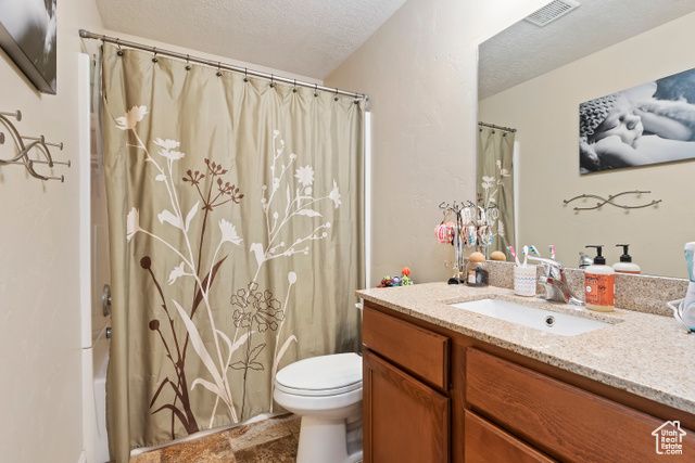 6761 S HIGH BLUFF DR, West Jordan, UT 84084