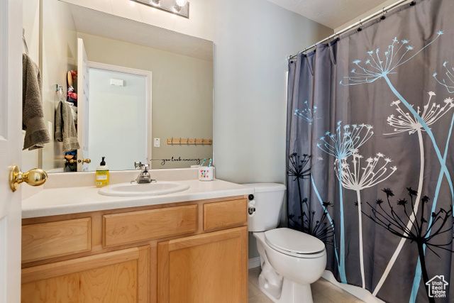 6761 S HIGH BLUFF DR, West Jordan, UT 84084