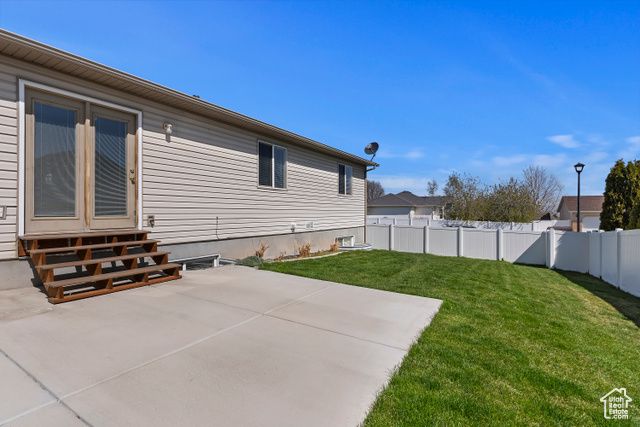6761 S HIGH BLUFF DR, West Jordan, UT 84084