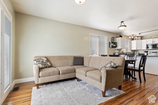 6761 S HIGH BLUFF DR, West Jordan, UT 84084