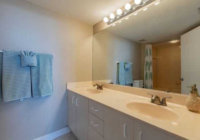 6081 BAHIA DEL MAR CIRCLE 349, St Petersburg, FL 33715