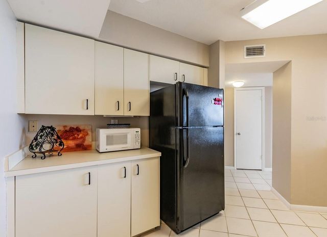 6081 BAHIA DEL MAR CIRCLE 349, St Petersburg, FL 33715