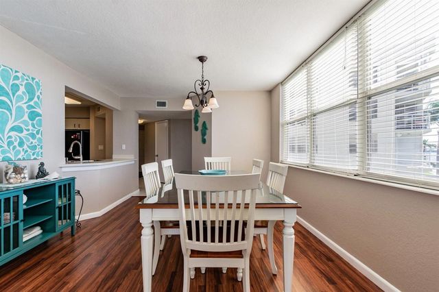 6081 BAHIA DEL MAR CIRCLE 349, St Petersburg, FL 33715