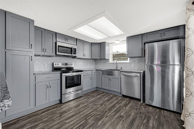 1803 Flamingo Drive, League City, TX 77573